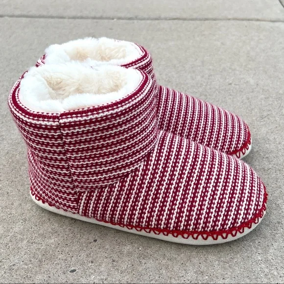Torrid Red White Striped Knit Christmas Slippers - Picture 7 of 8